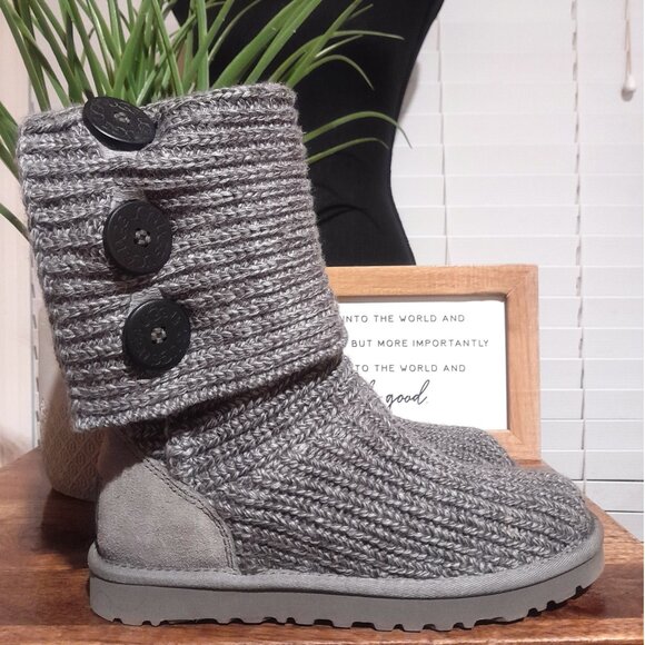 UGG Australia Knitted Fold Down Shaft Boots Women's sz 6 - Picture 2 of 11